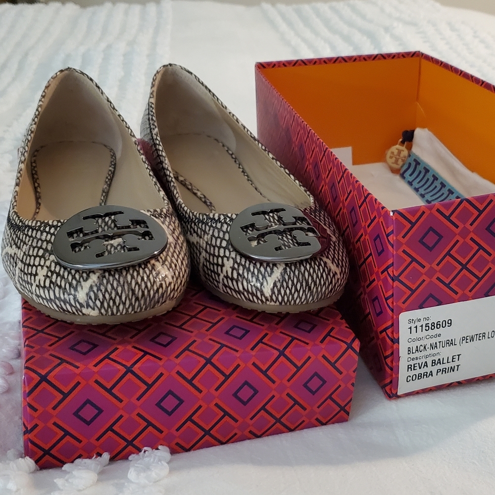Tory Burch Reva Ballet cobra print flats size 6.5